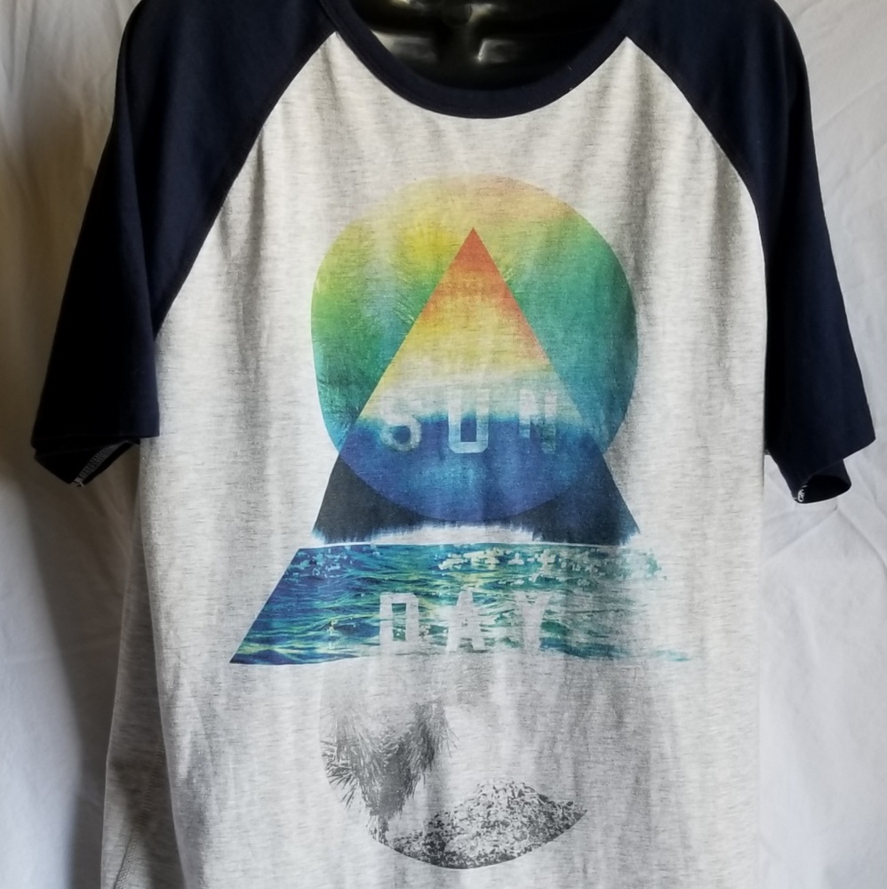 American Eagle Outfitter "sum day" t-shirt
